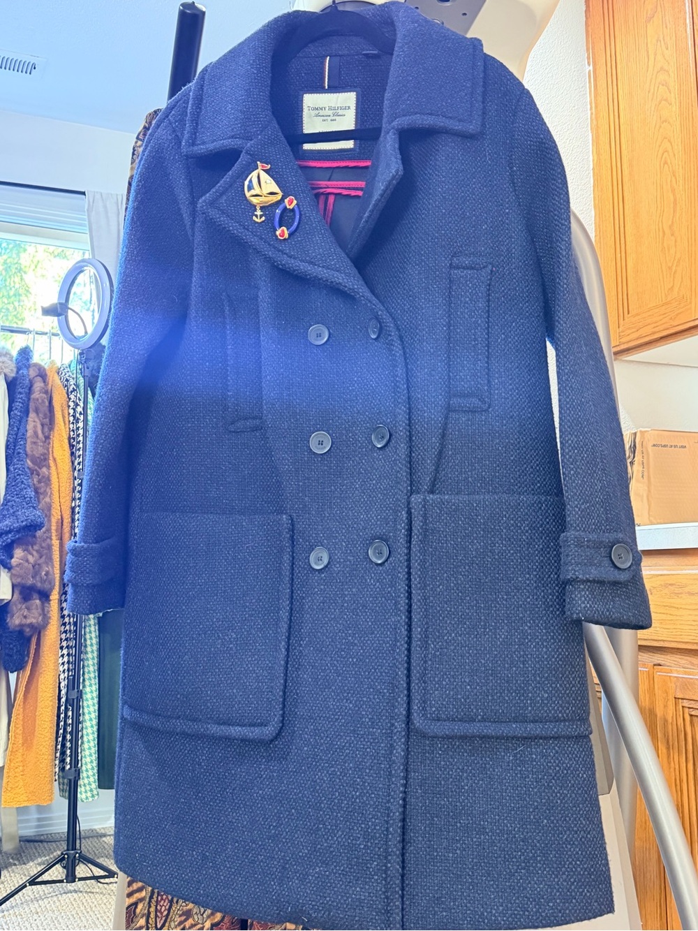 Tommy Hilfiger Double Breasted Navy Wool Coat Sz Medium with Two VNTG Brooches